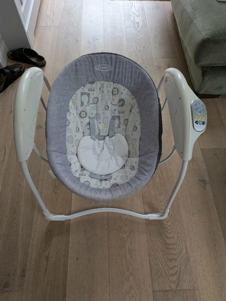 Graco electric baby swing - Image 1