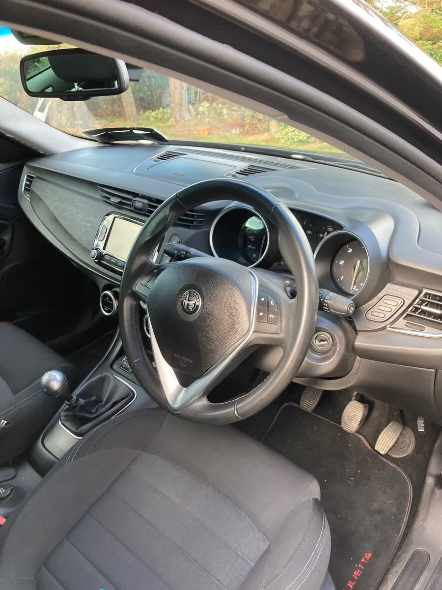 Alfa Romeo Giulietta 2017 - Image 4
