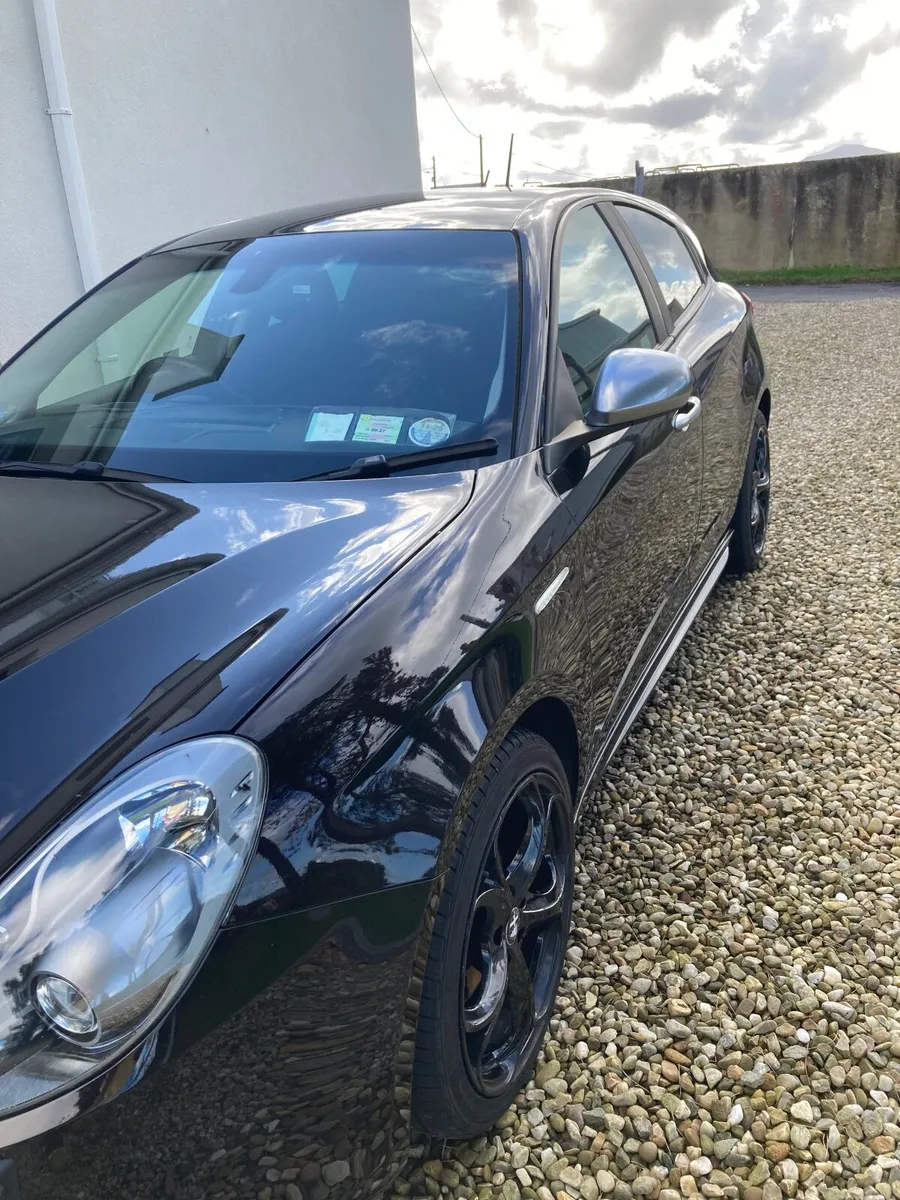 Alfa Romeo Giulietta 2017 - Image 3