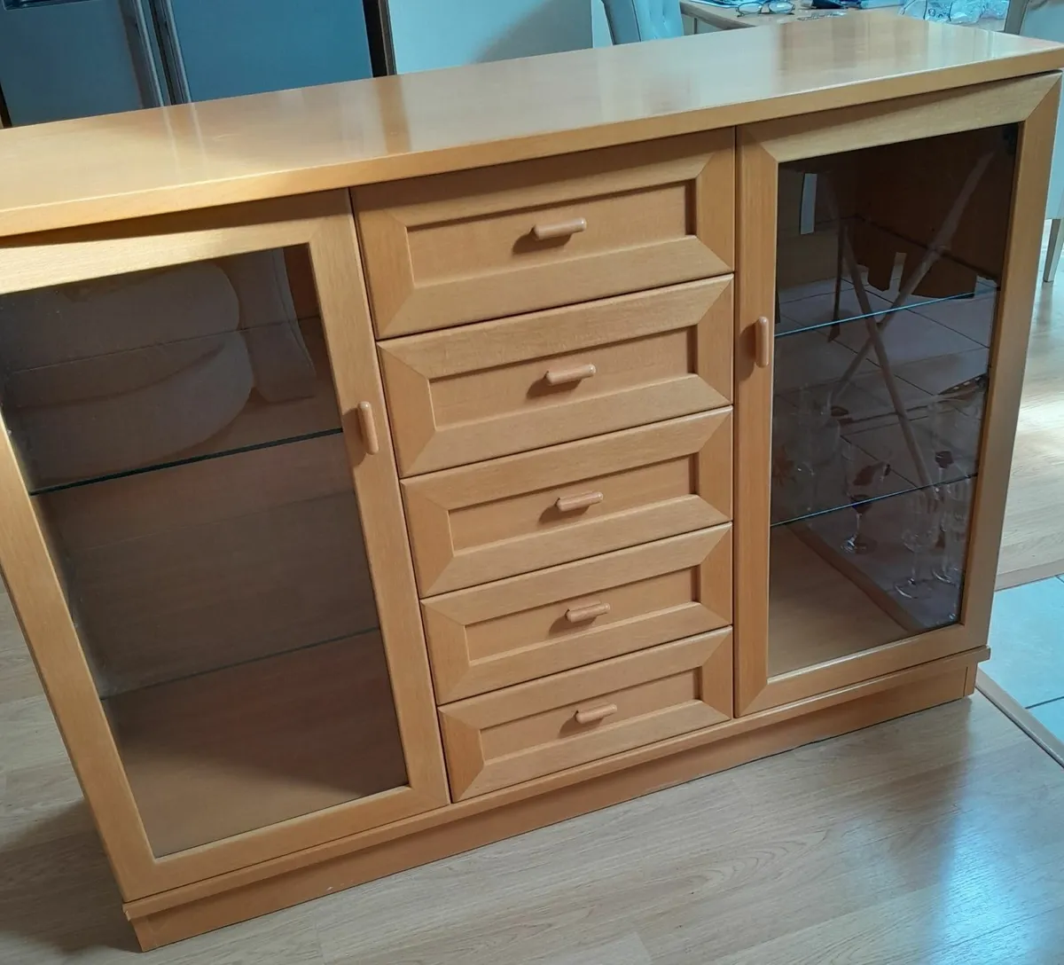 Cabinet - Image 1