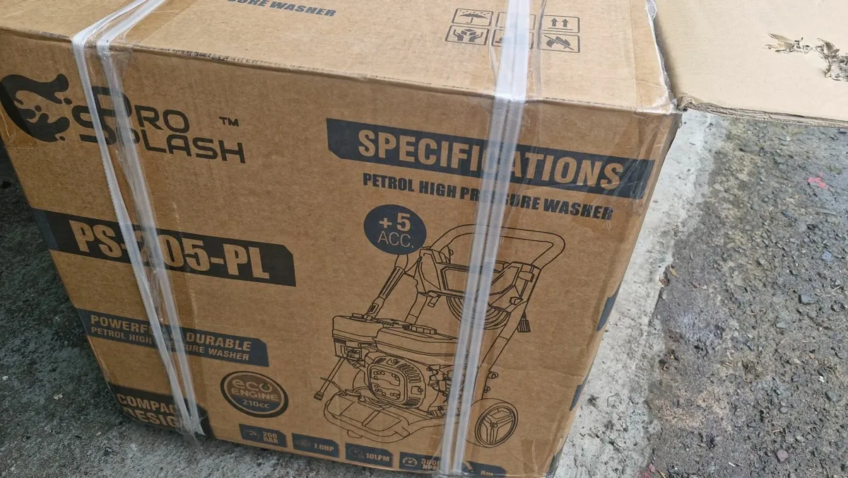 Petrol power washer - Image 2