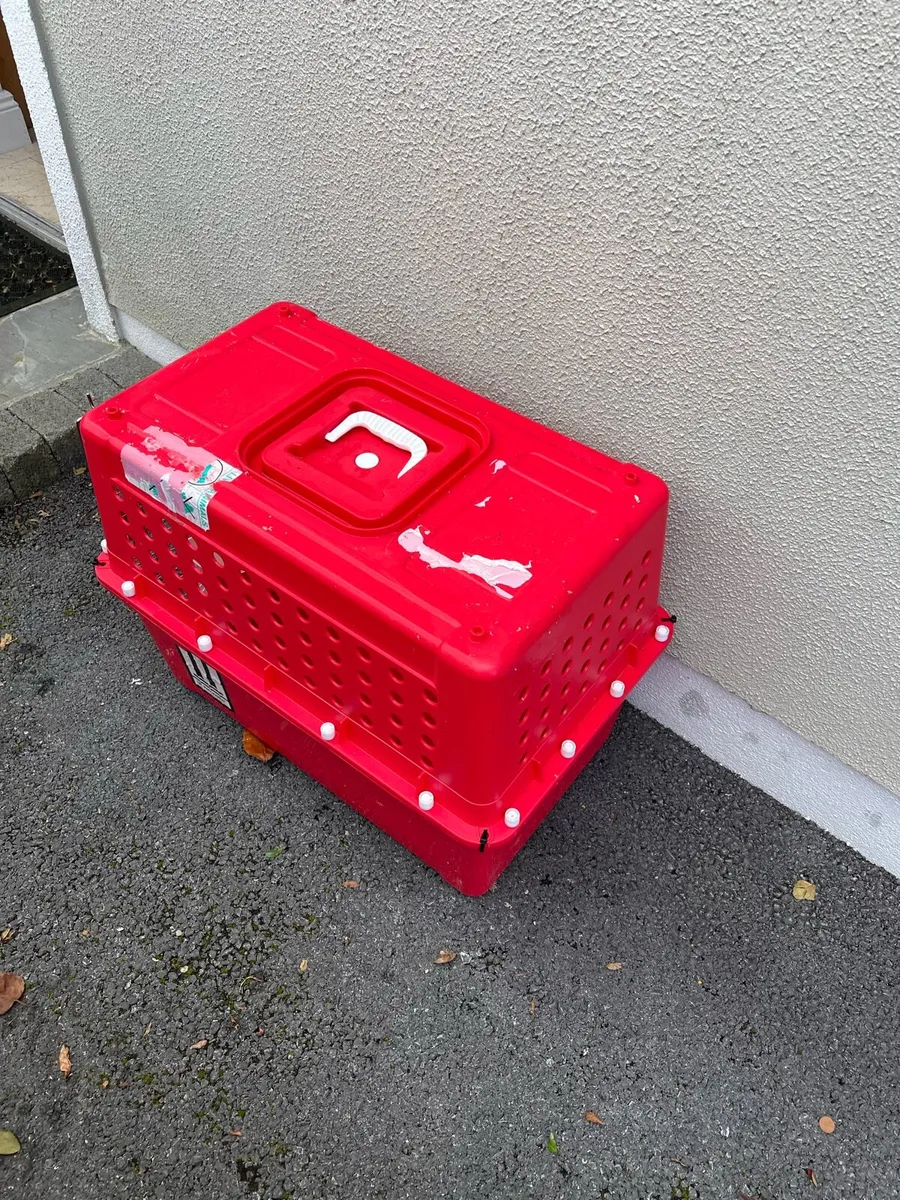 Dog carriers - Image 1