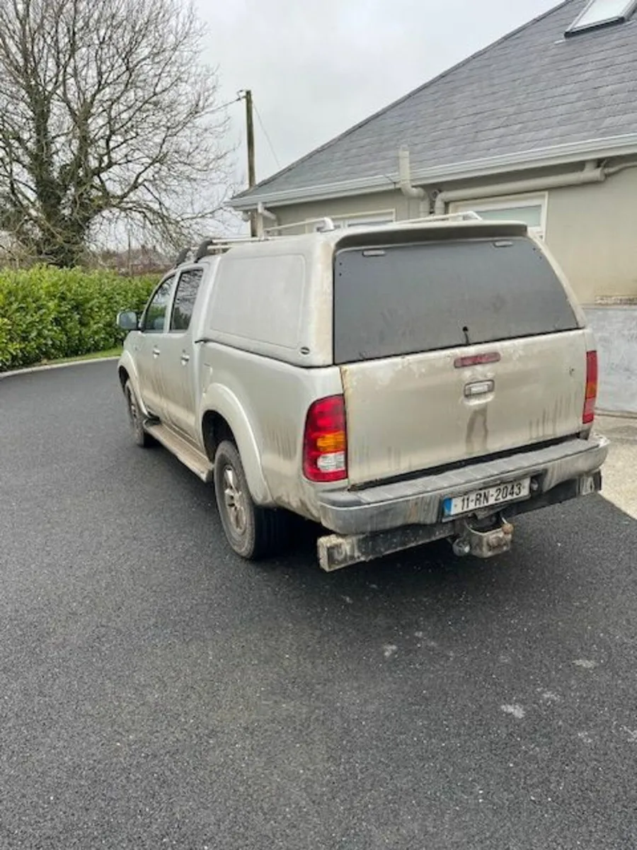 Toyota Hilux 2011 - Image 4