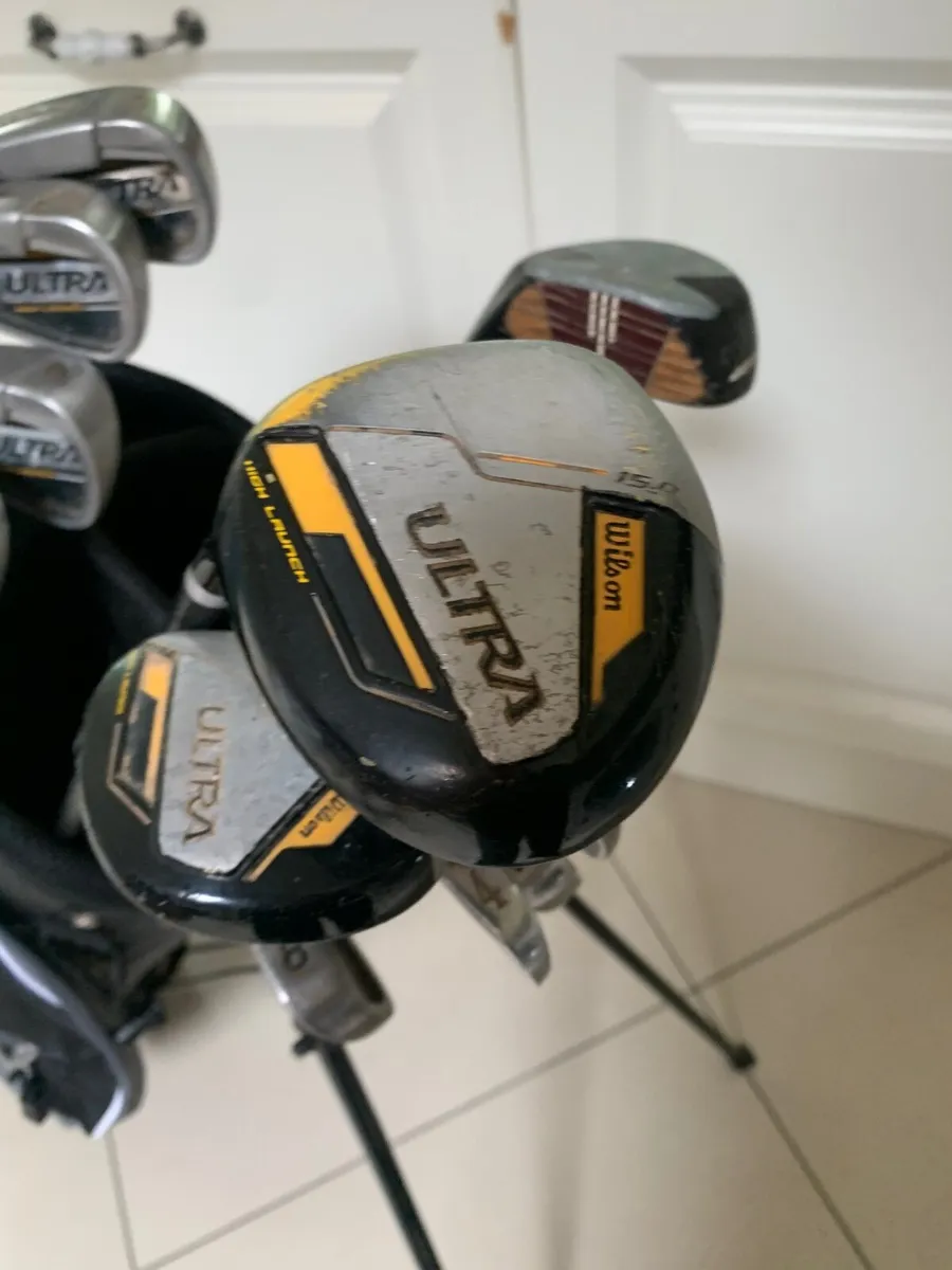 Wilson ultra left hand Golf clubs and bag - Image 2