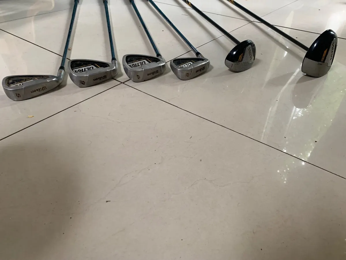 Wilson ultra left hand Golf clubs and bag - Image 3