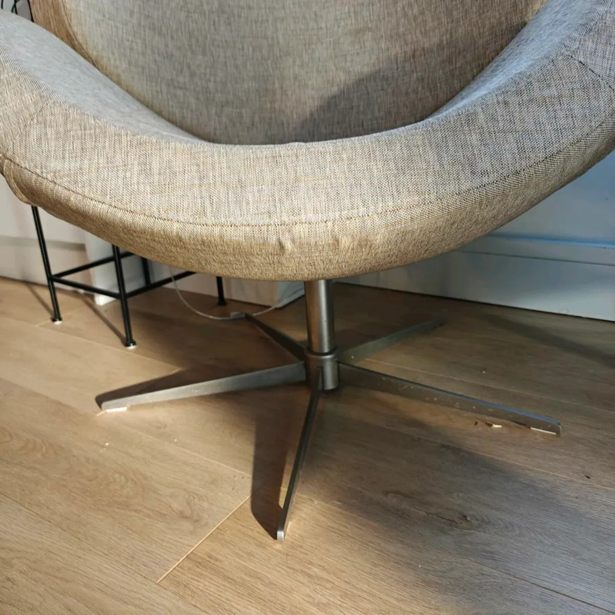 Boconcept swivel chairs - Image 4