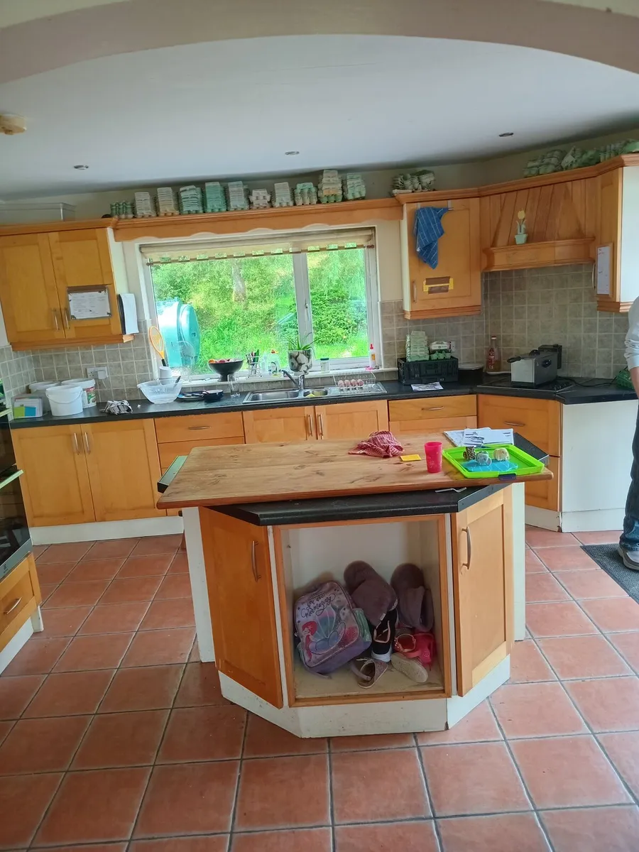 A kitchen - Image 1
