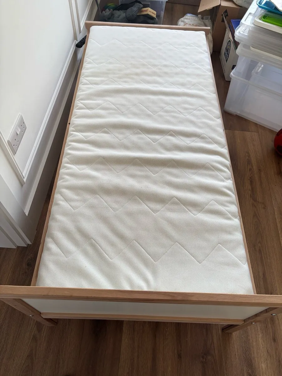 Kids bed - Image 2