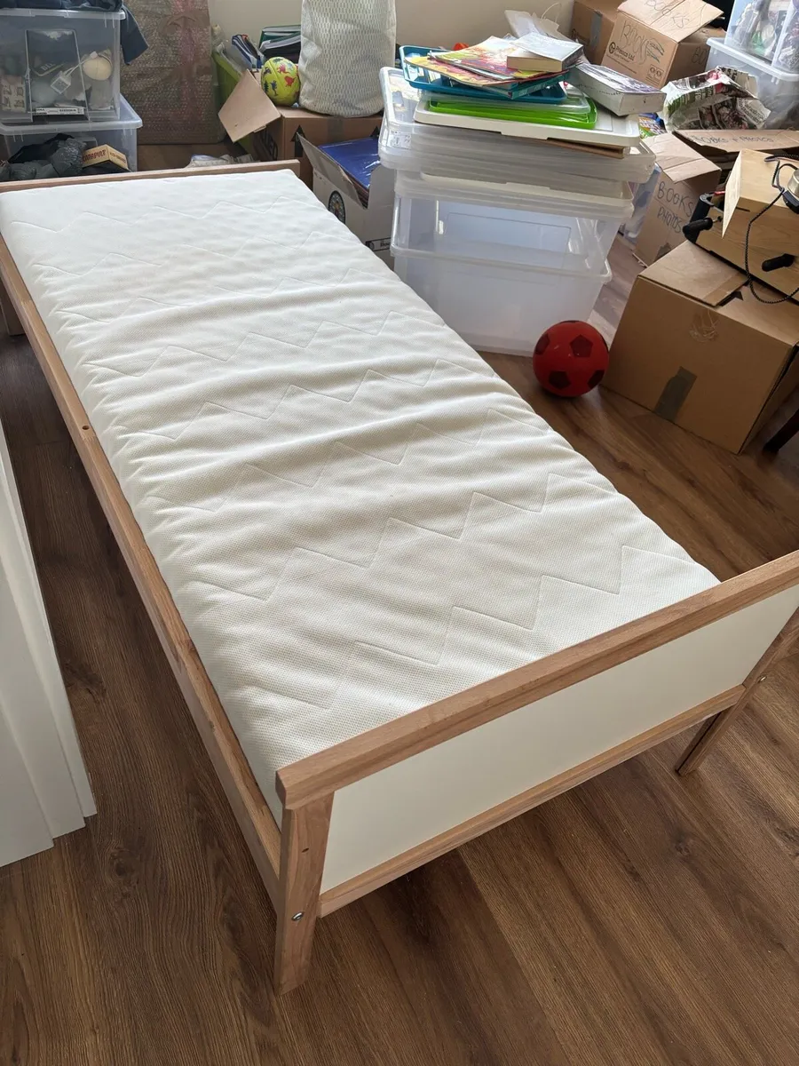 Kids bed - Image 3