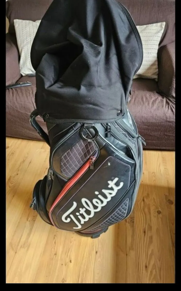 Titleist tour midsize bag - Image 1