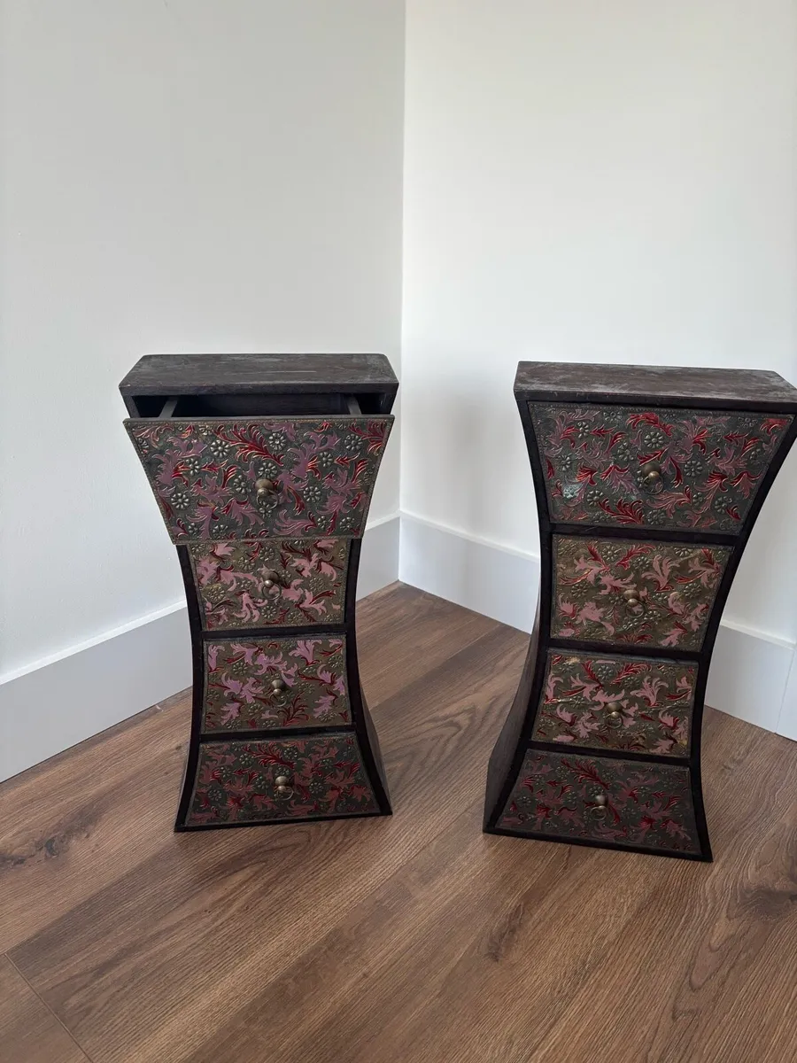 Bedside cabinets - Image 1