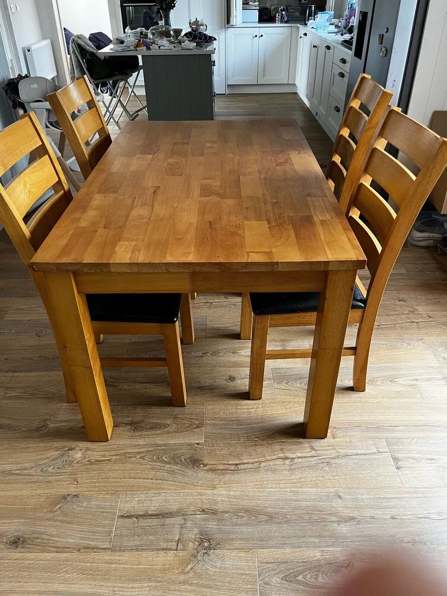 Oak table and 4 chairs - Image 1