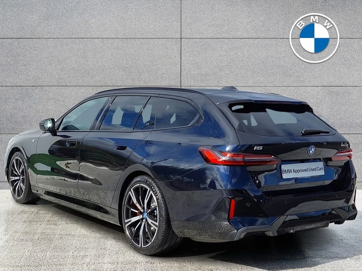 BMW i5 Edrive40 Sport Edition - Image 2