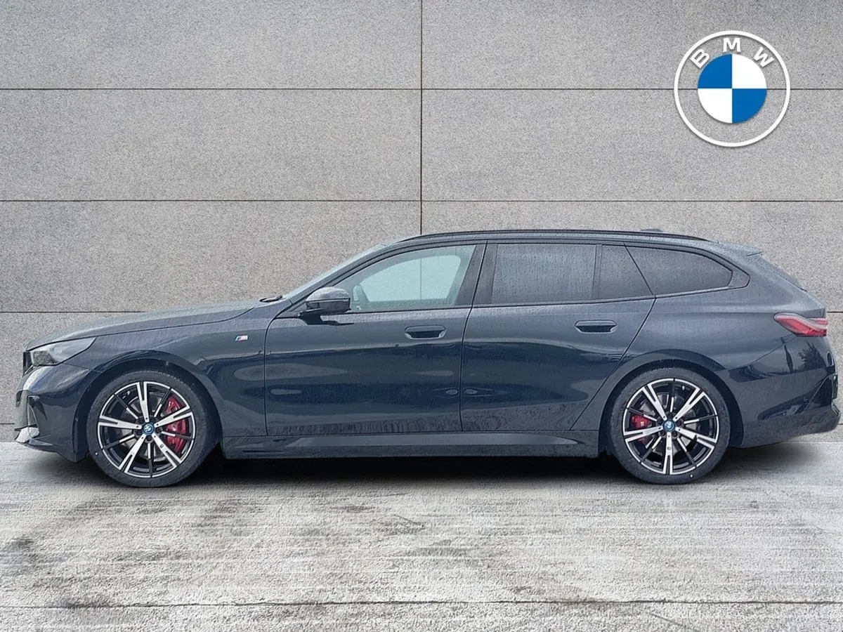 BMW i5 Edrive40 Sport Edition - Image 3