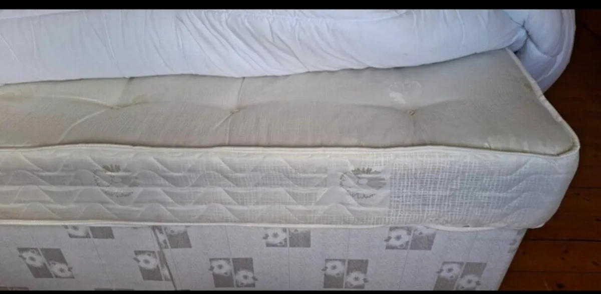 Double bed with mattress - Image 4