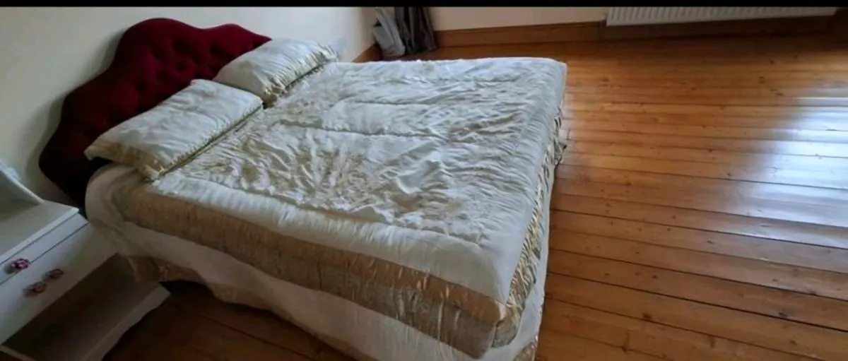 Double Devan bed with mattress - Image 1