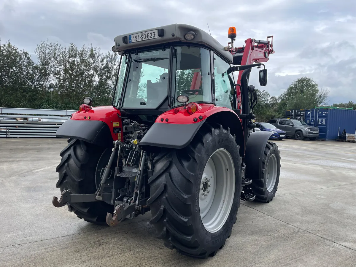 2019 Massey Ferguson 5712S - Image 3