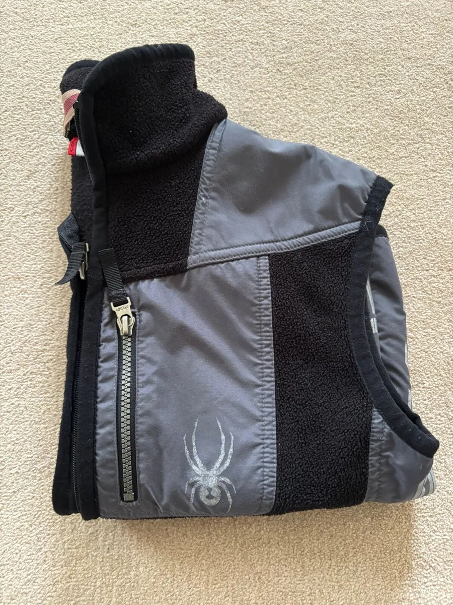 Spyder Gilet Jacket age 8-10 - Image 3