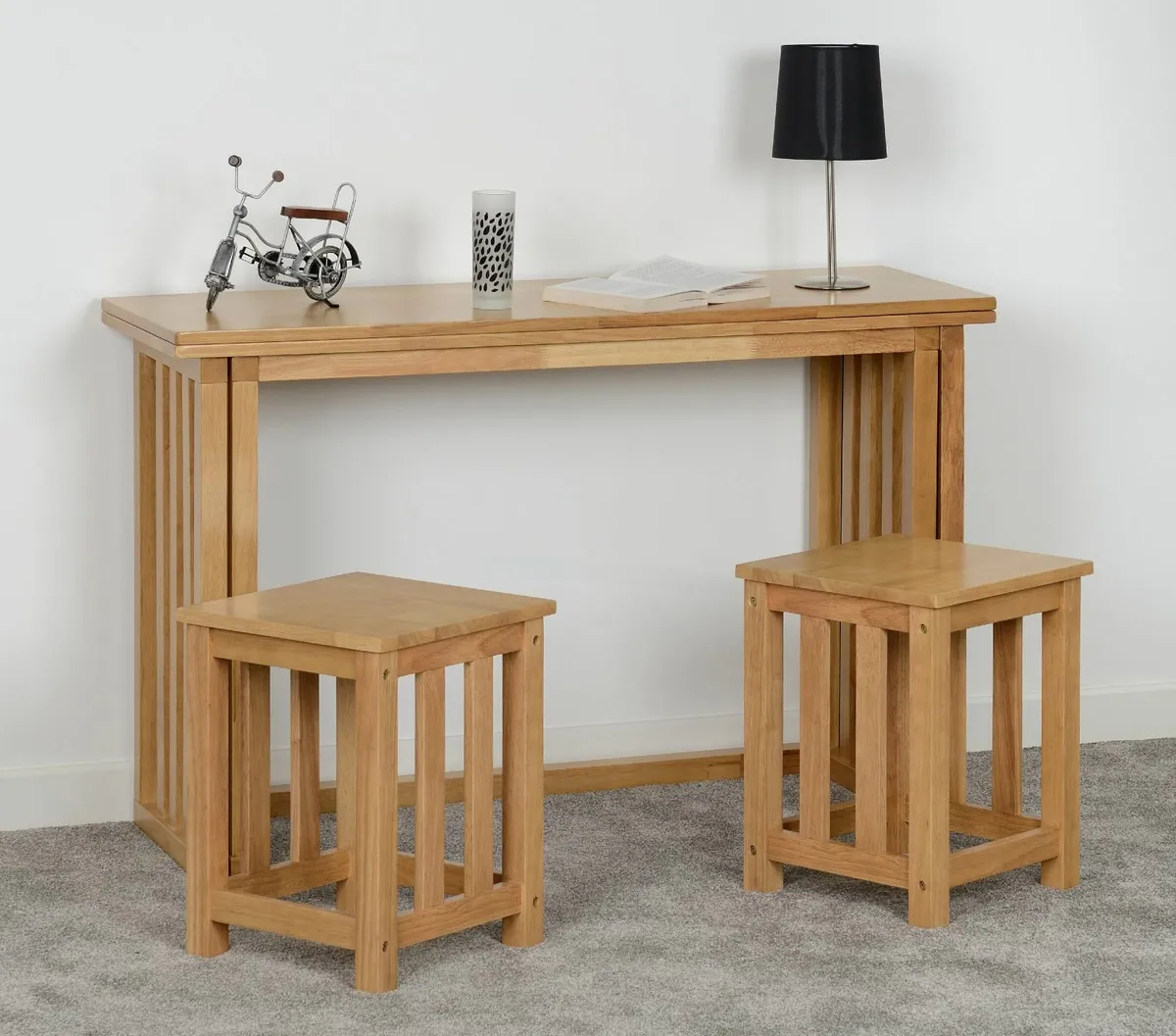 TABLE & CHAIRS