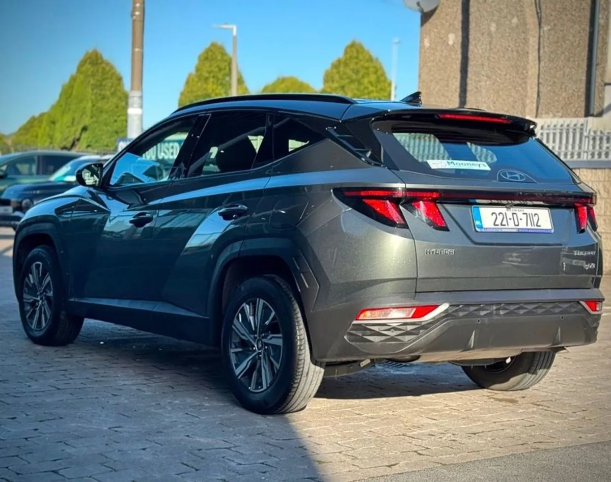 Hyundai Tucson 2WD Executive HEV Auto - Image 3