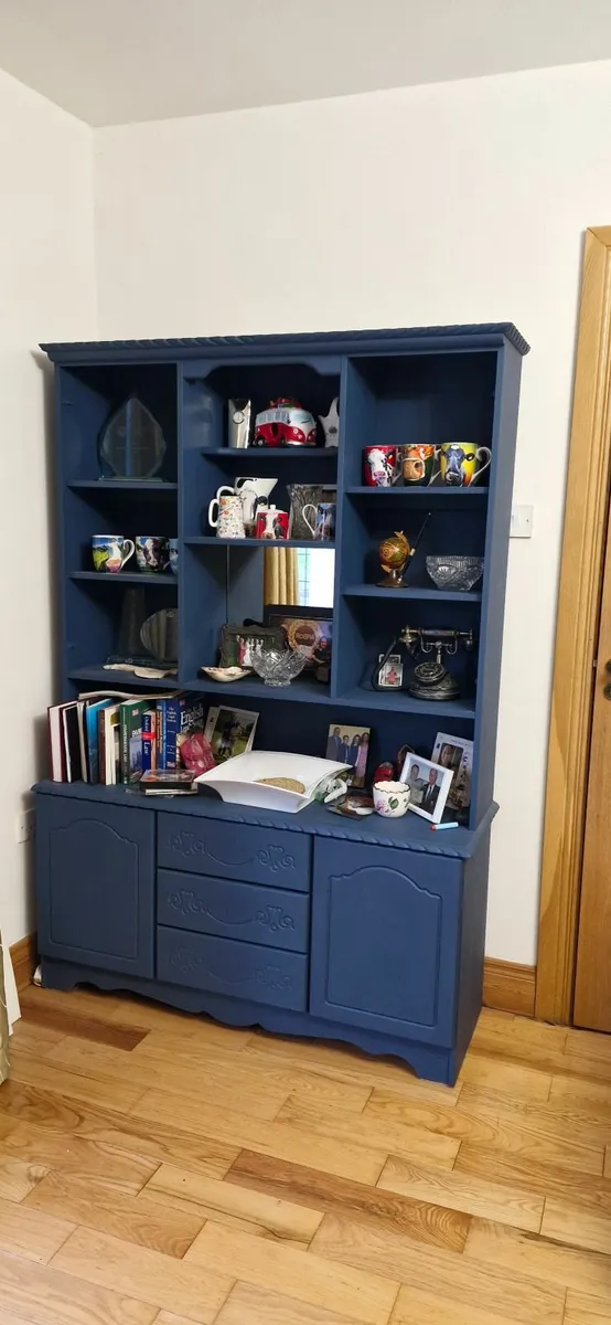 Display cabinet - Image 1
