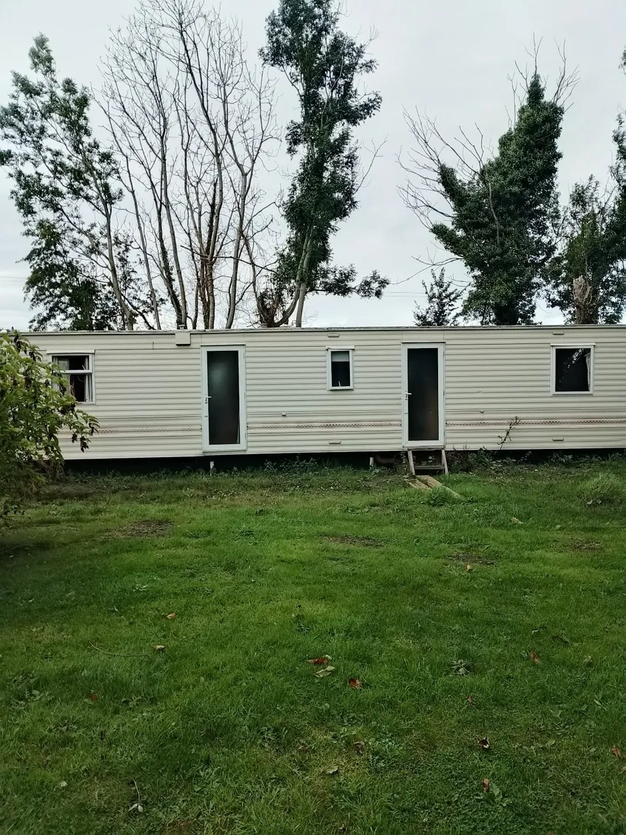 Mobile home - Image 1