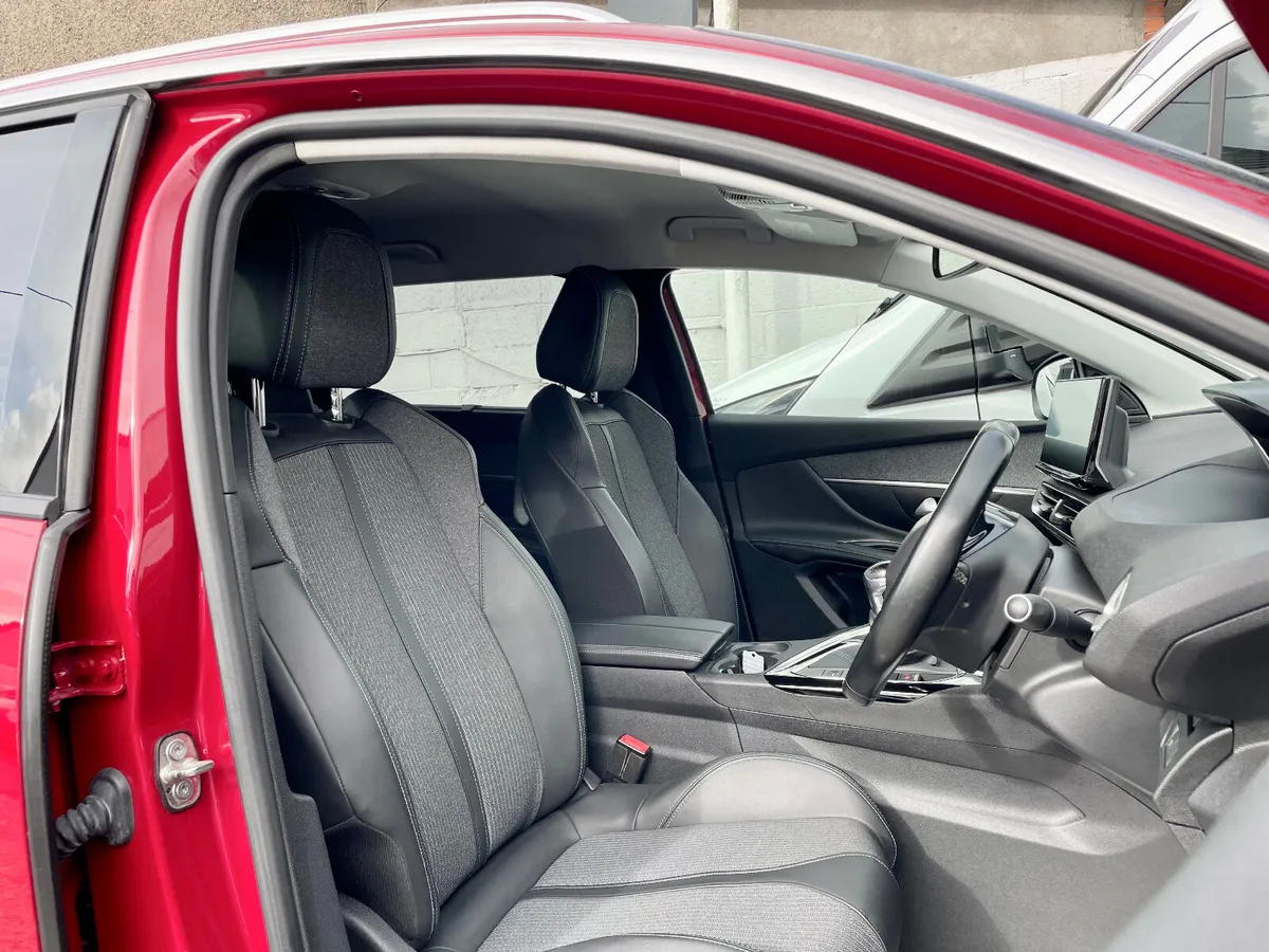 Peugeot 5008 Allure 1.2 Petrol Manual 7 Seat,2021 - Image 4