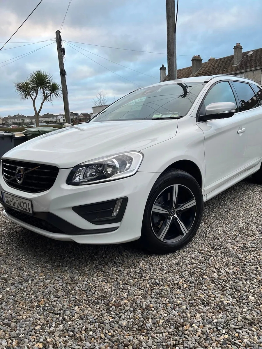 162 XC60 R-Design + Huge Service History + Auto - Image 1