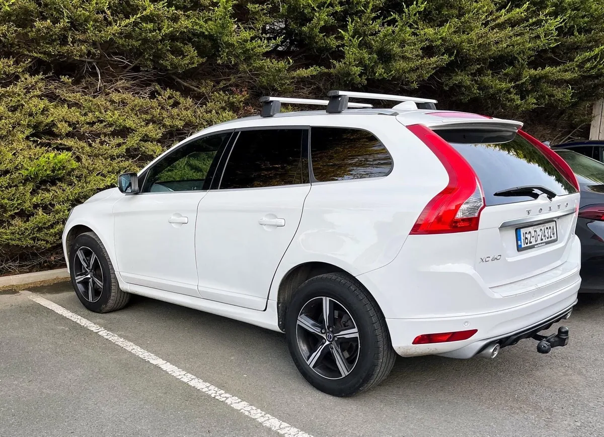 162 XC60 R-Design + Huge Service History + Auto - Image 4