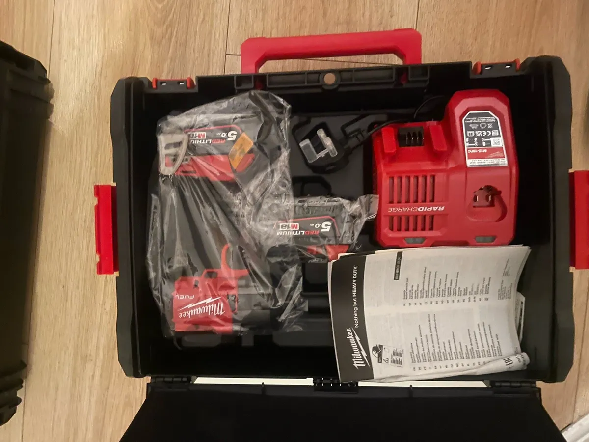Milwaukee M18 wrench driver half inch - Image 2