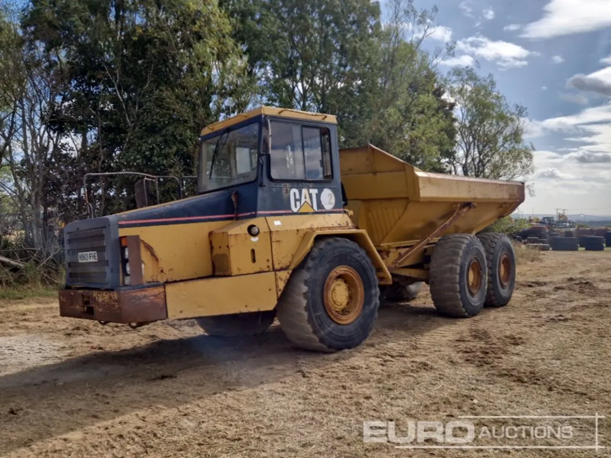 CAT D250E - Image 1