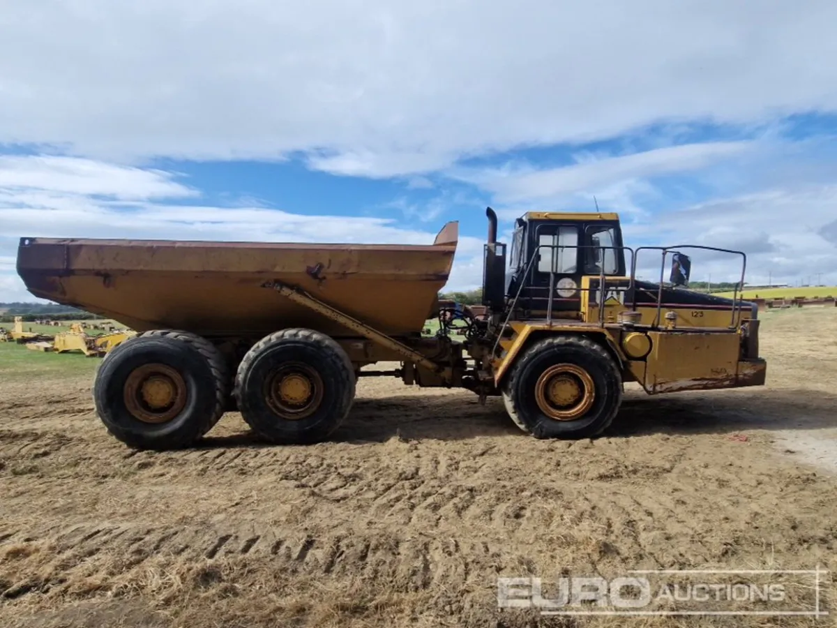CAT D250E - Image 4
