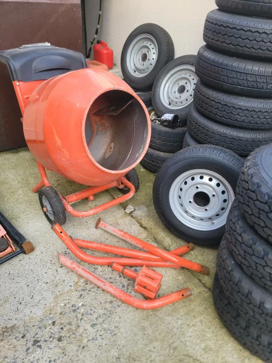 Tools - Image 1