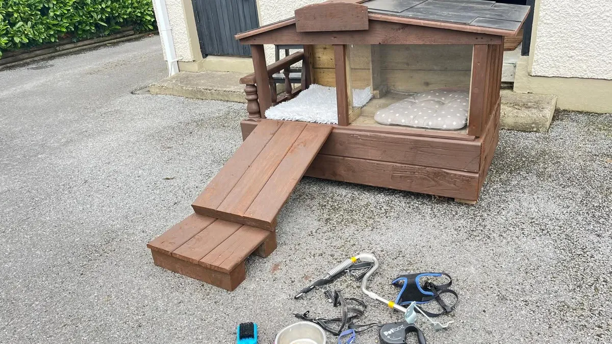 Dog kennel