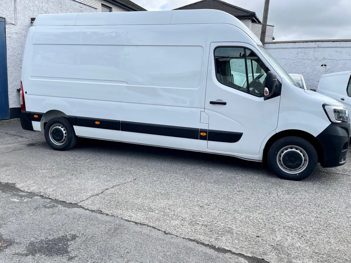 Renault Master LH35 2.3 DCI 135BHP Extra H/R,2023 - Image 4