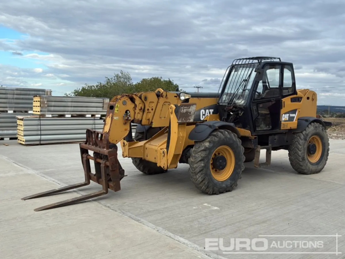 CAT TH580B - Image 1