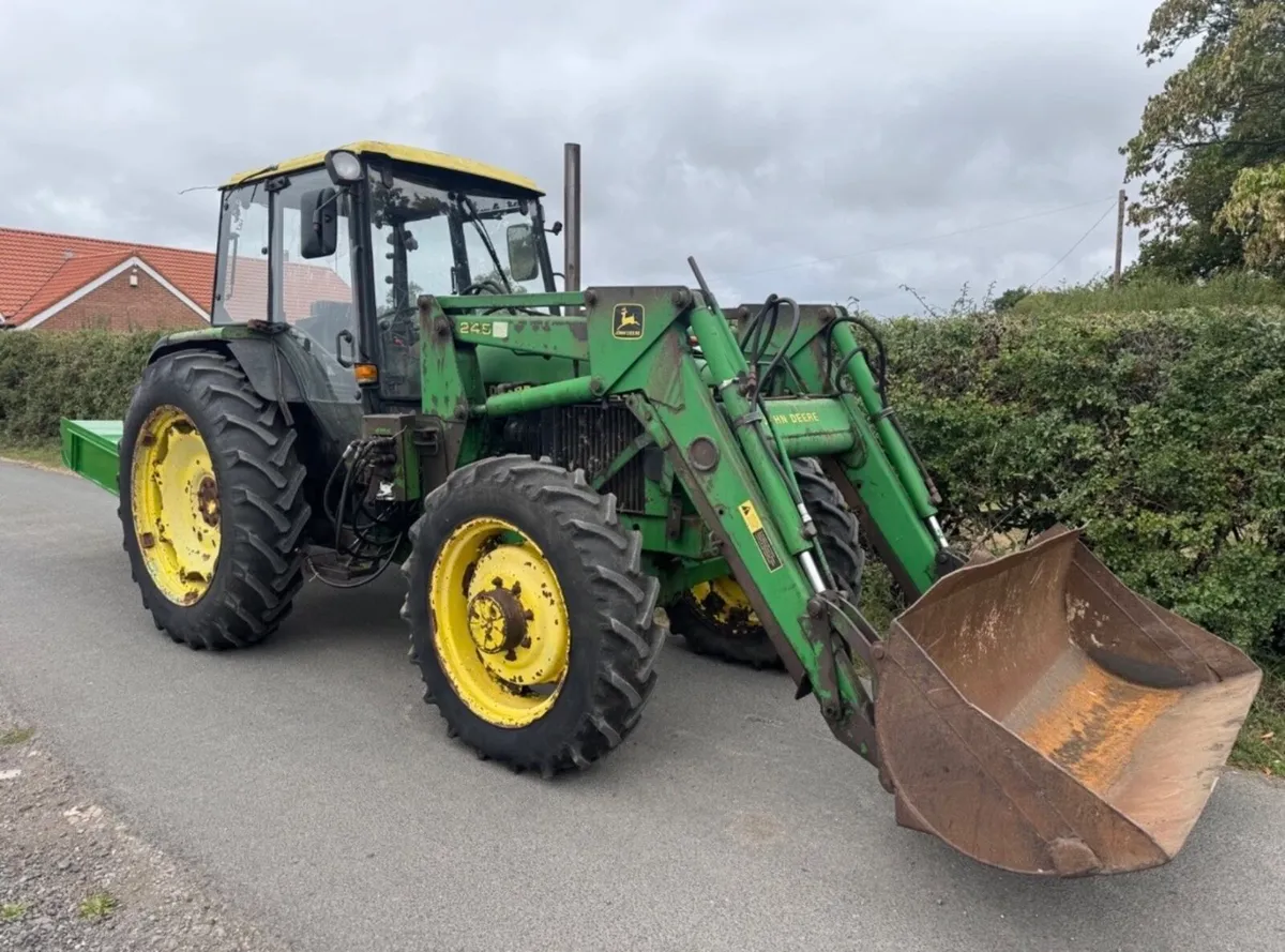 John Deere 2850 loader Tractor - Image 1