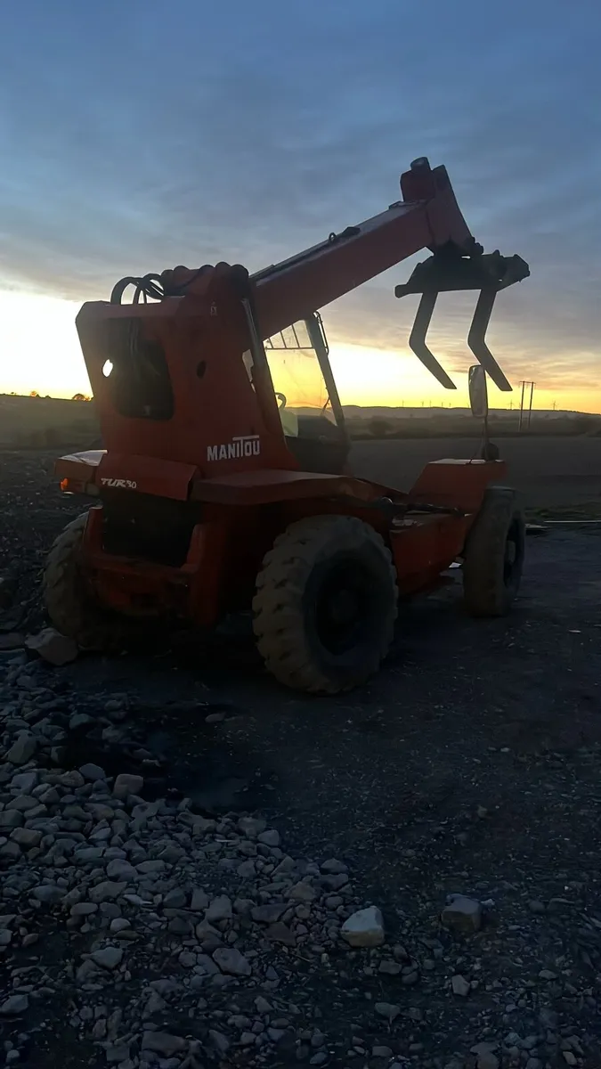 Manitou loader - Image 2