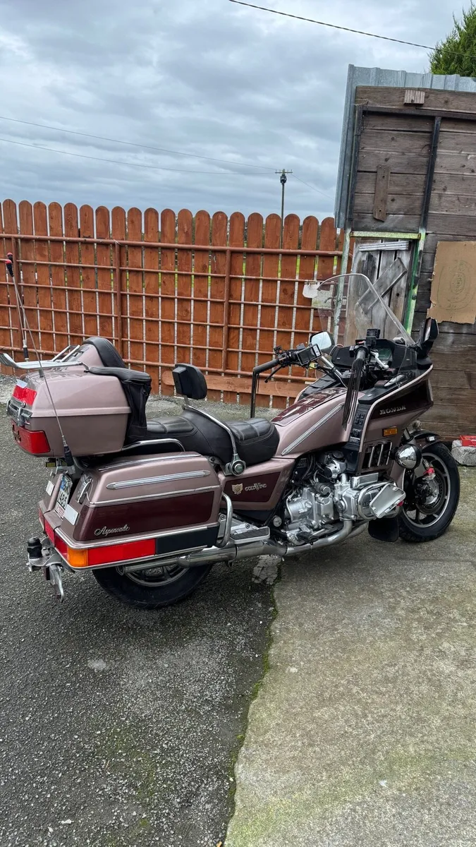 Honda Goldwing 1986 - Image 2