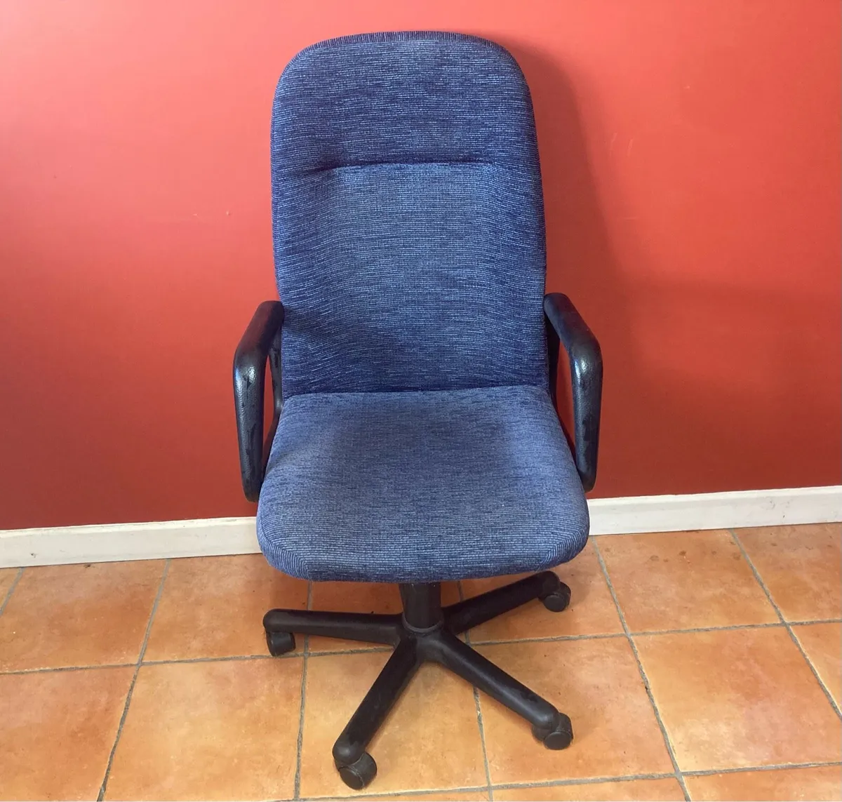 Comfortable Blue Office Chair - Image 2
