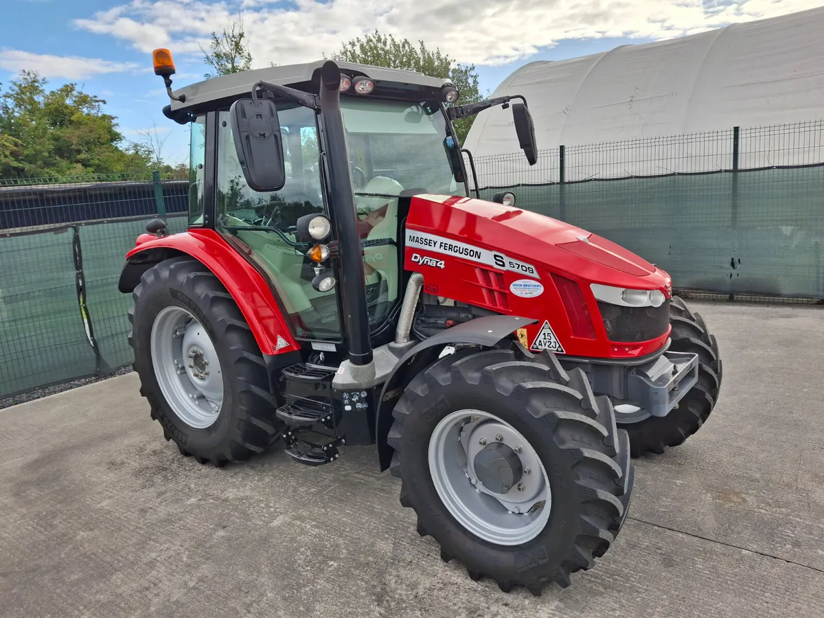 2020 Massey Ferguson 5709s 100hp Like New - Image 2