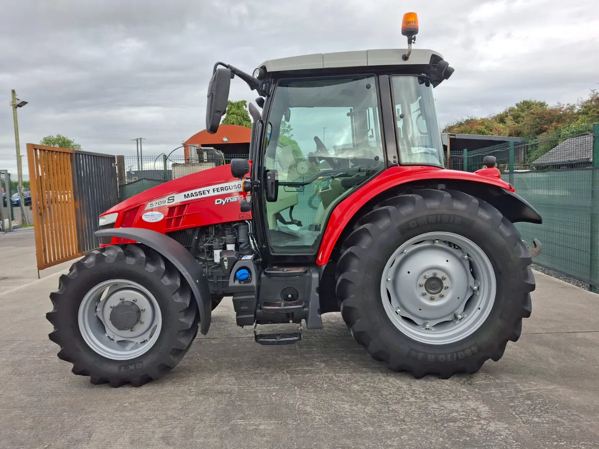 2020 Massey Ferguson 5709s 100hp Like New - Image 3