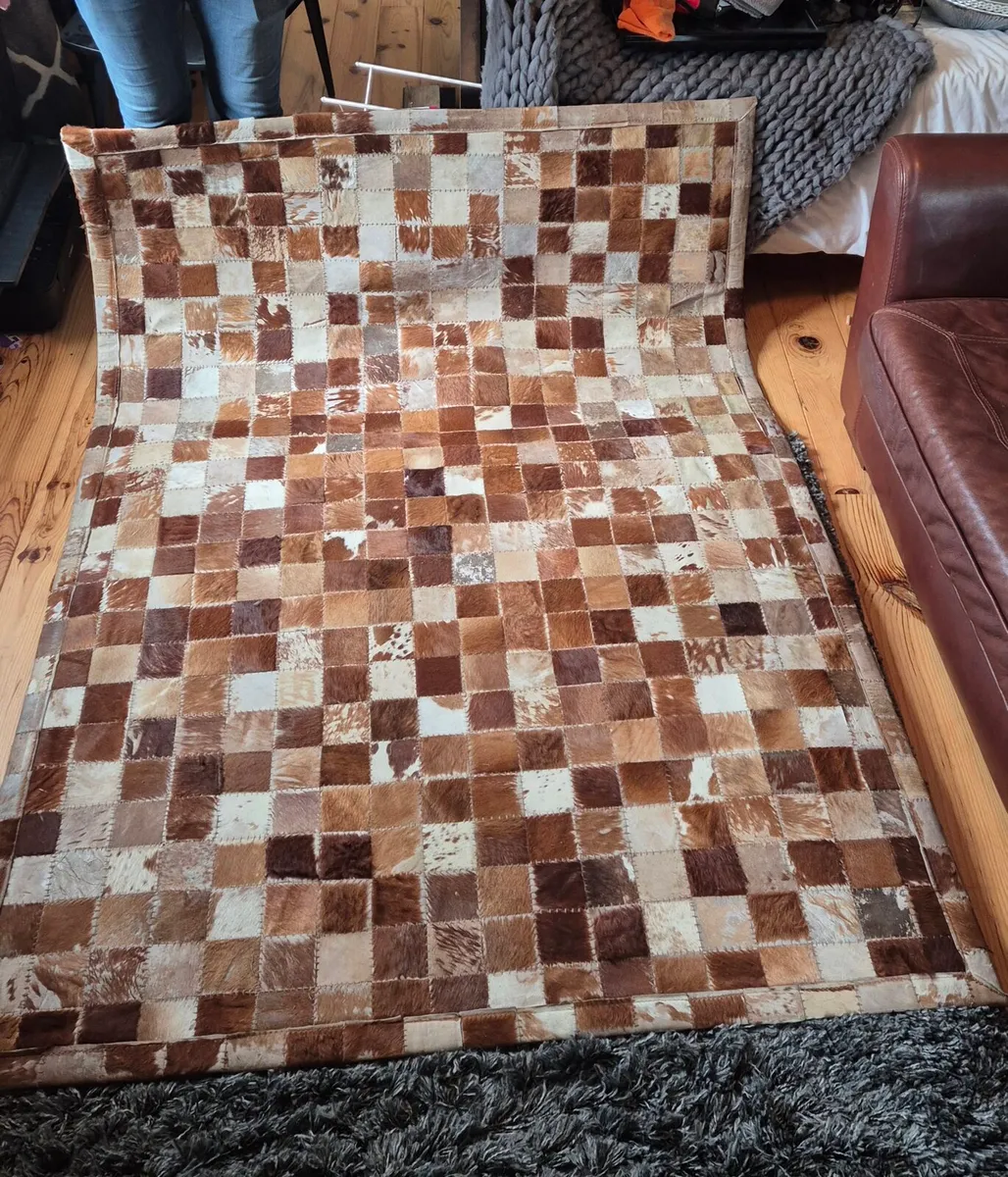Genuine cowhide brown large rug - Image 2