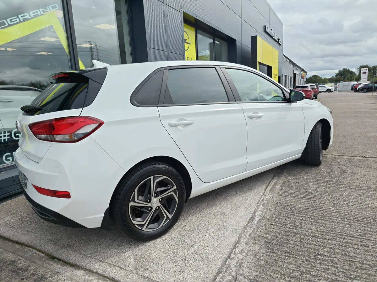 Hyundai i30 2022 - Image 4