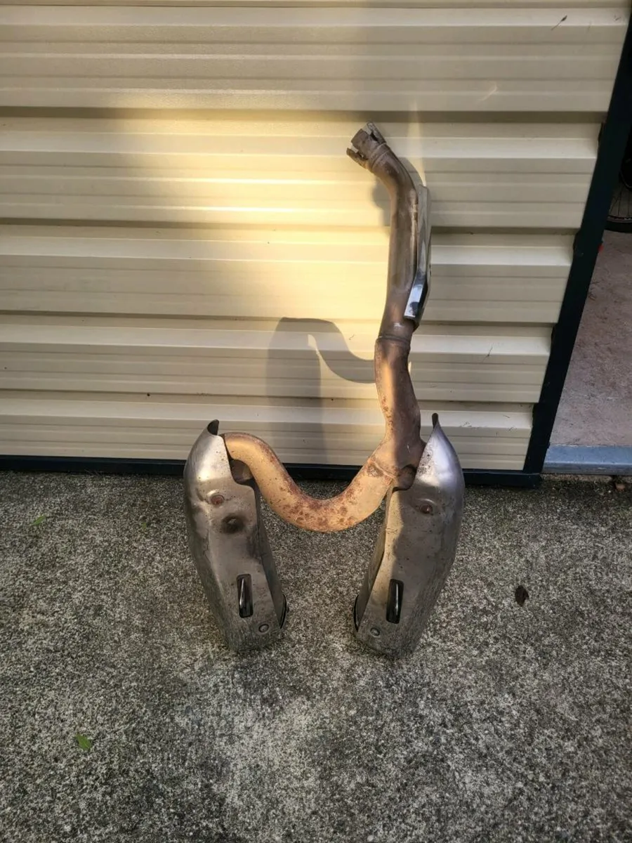 2004 VFR 800 Exhaust - Image 3