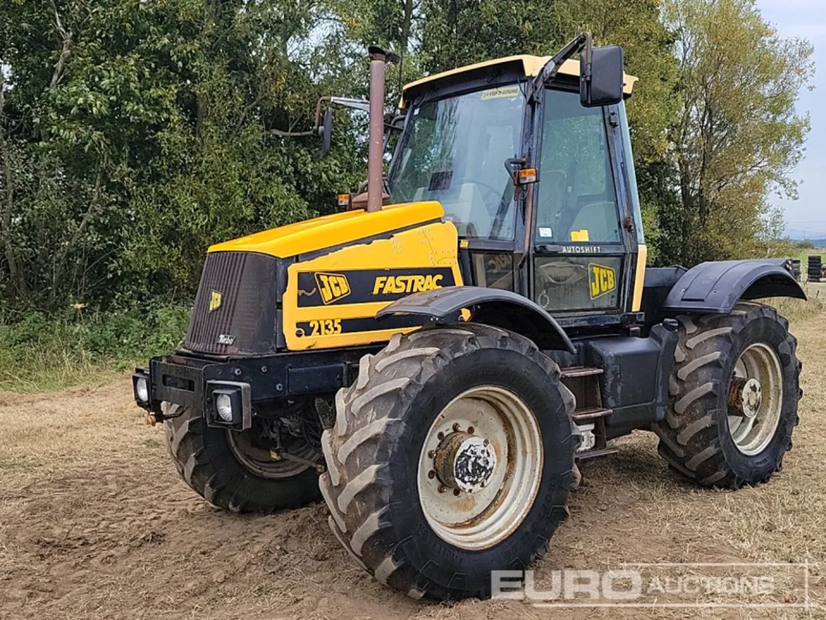 JCB FASTRAC 2135 - Image 1