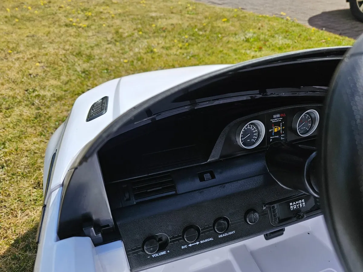 Range Rover Evoque Electric Ride-On Car - Image 1