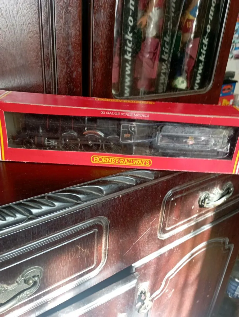 HORNBY R-380 GAUGE  BR BLACK CLEVEDON COURT (00) - Image 1