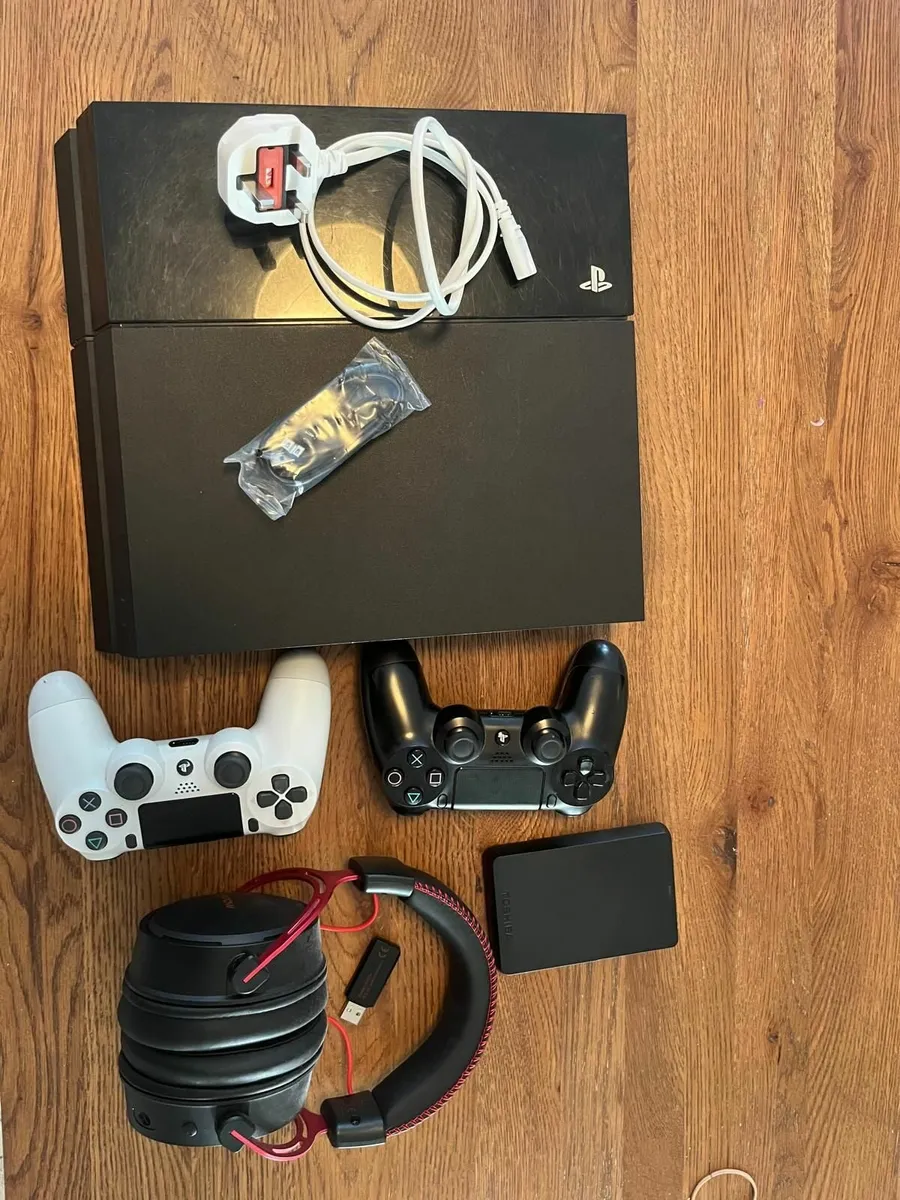 Playstation 4 with 2 controllers - Image 1