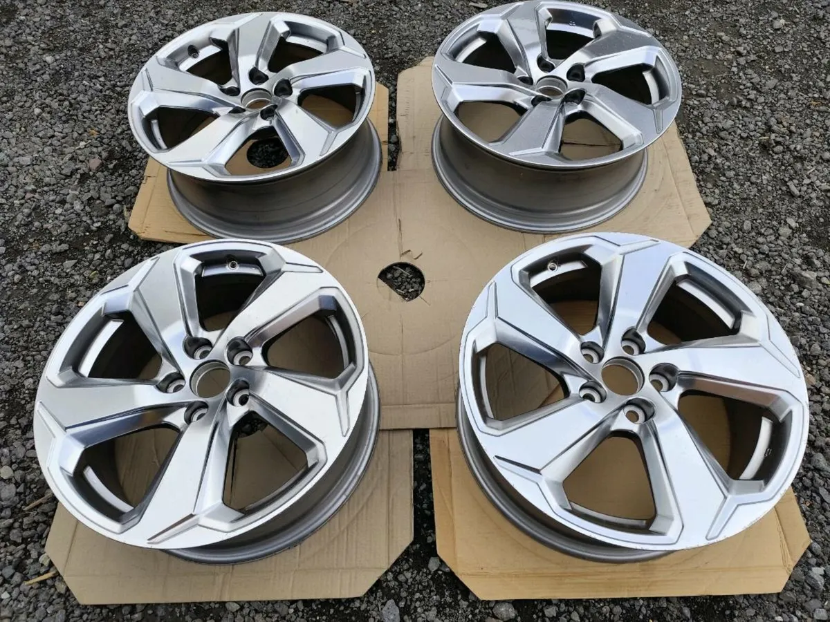 18" Toyota alloy wheels. - Image 1